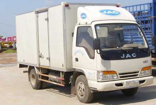 昆明搬家公司最新報(bào)道6輛搬家公司貨車被查.jpg 昆明搬家公司最新報(bào)道6輛搬家公司貨車被查.jpg