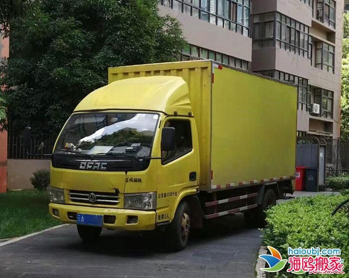 昆明北市區(qū)搬家公司搬家搬廠立刻預(yù)約，馬上出發(fā)350元起價格